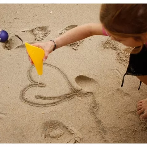 cuppi - doppio cono verde con pallina rossa per scavare in spiaggia