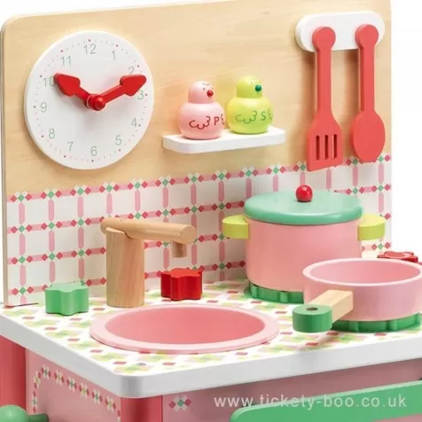 la cucina in legno rosa di lila: 2