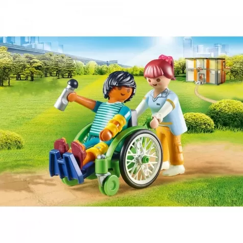 paziente con sedia a rotelle