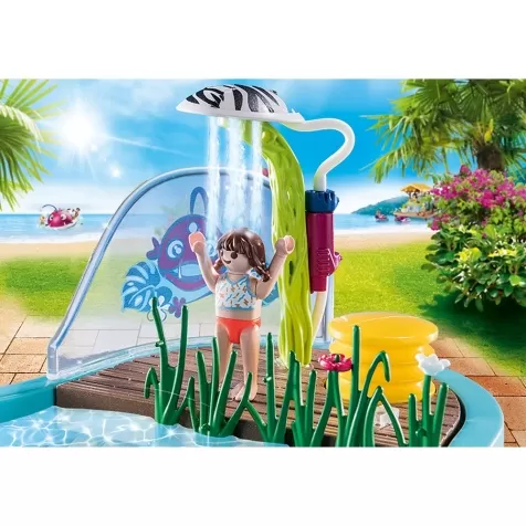 piscina con giochi d'acqua