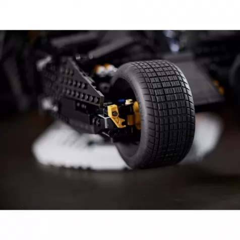 76240 - batmobile tumbler: 17