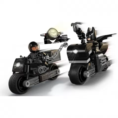 76179 - inseguimento sulla moto di batman e selina kyle