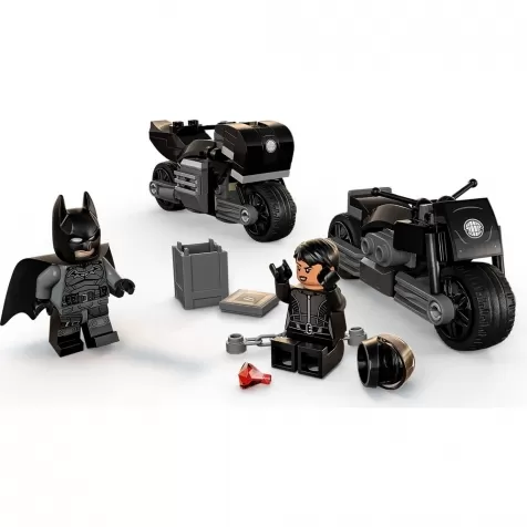 76179 - inseguimento sulla moto di batman e selina kyle