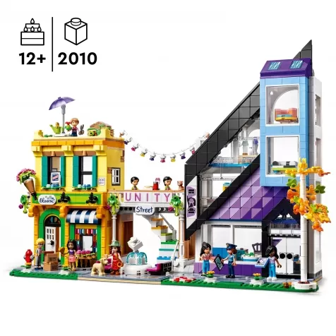 41732 - negozio di design e fioraio del centro