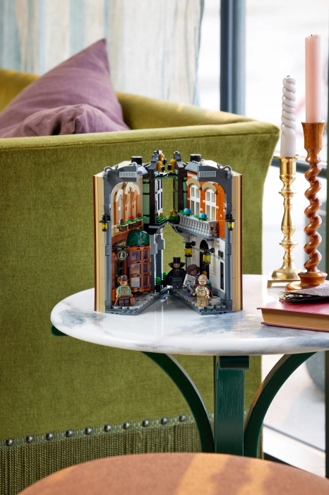 10351 - sherlock holmes: book nook: 29