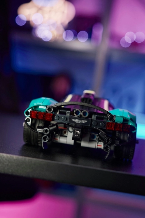 42208 - aston martin valkyrie: 28