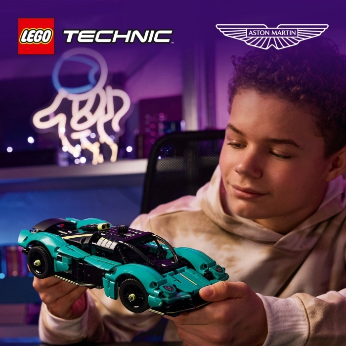 42208 - aston martin valkyrie: 30