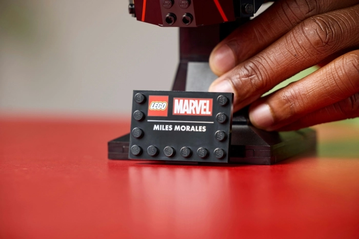 76329 - maschera di miles morales: 18