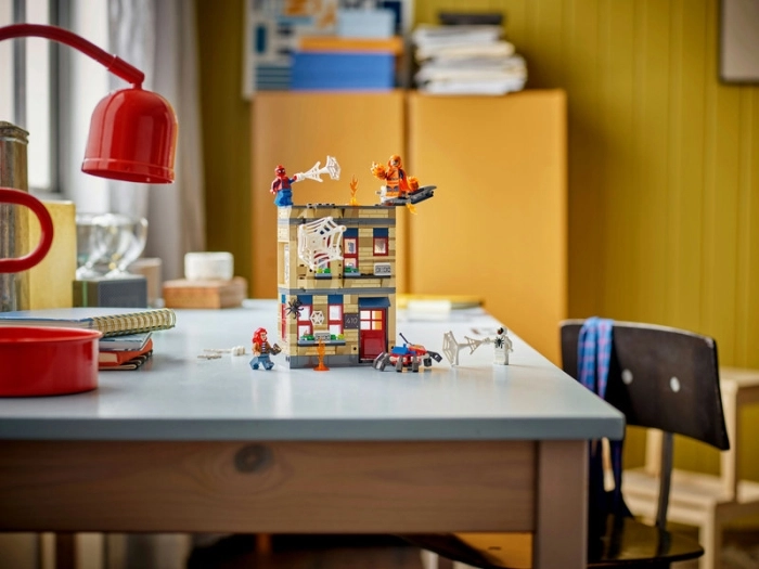76317 - appartamento di peter parker