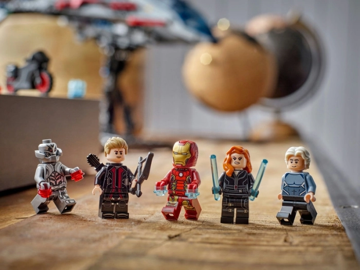 76325 - quinjet avengers: age of ultron