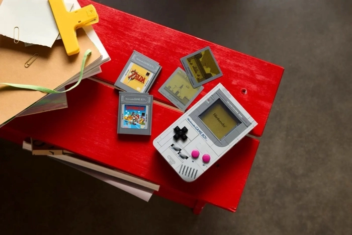 72046 - lego game boy: 8