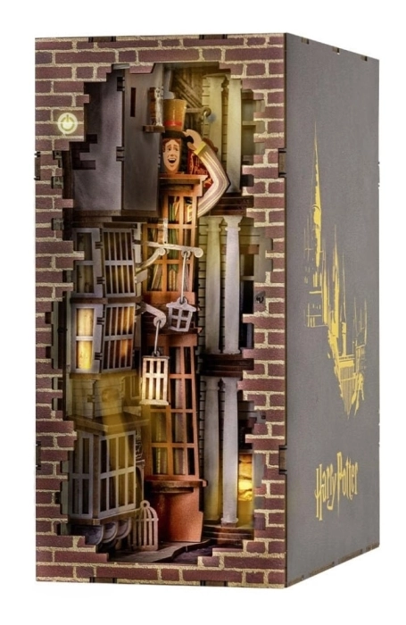 tiny adventures - book nook - harry potter diagon alley