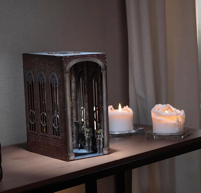 tiny adventures - book nook - game of thrones, il trono di spade
