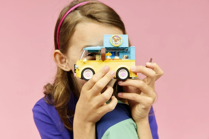 42678 - furgone di accessori per animali