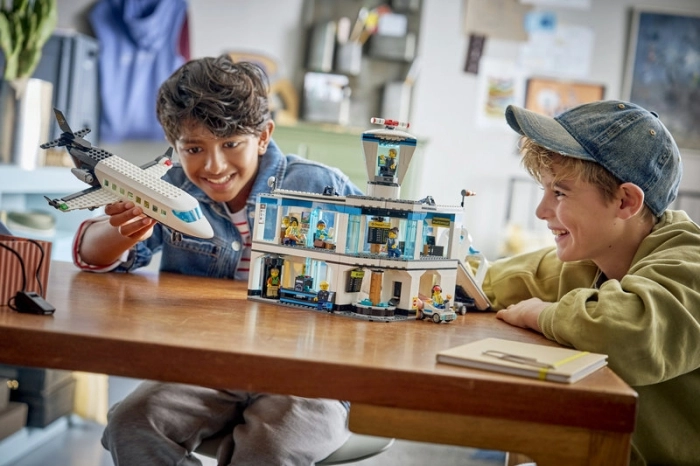 60502 - aeroporto con aereo