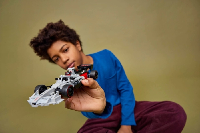 77259 - auto da corsa audi revolut f1&reg; team r26