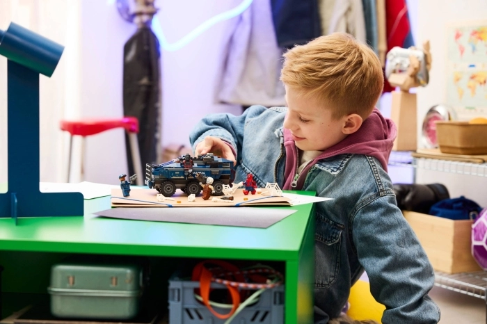 76349 - spider-man: inseguimento del trasportatore di detenuti