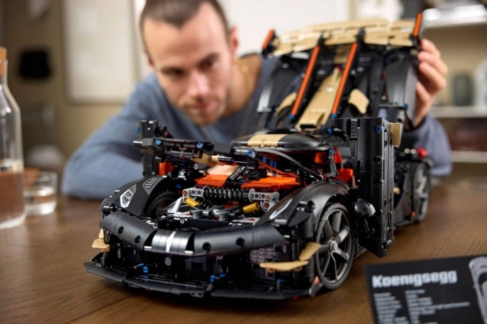42232 - hypercar koenigsegg sadair's spear
