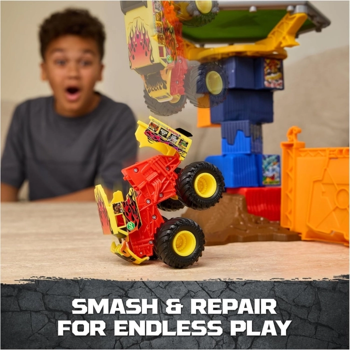 monster jam - smash & bash - crash course playset