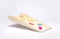 scivolo triangolo da gioco montessori tuco