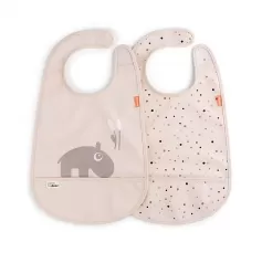 set da due bavaglini impermeabili con tasca deer friends - ozzo - cipria - certificato oeko-tex